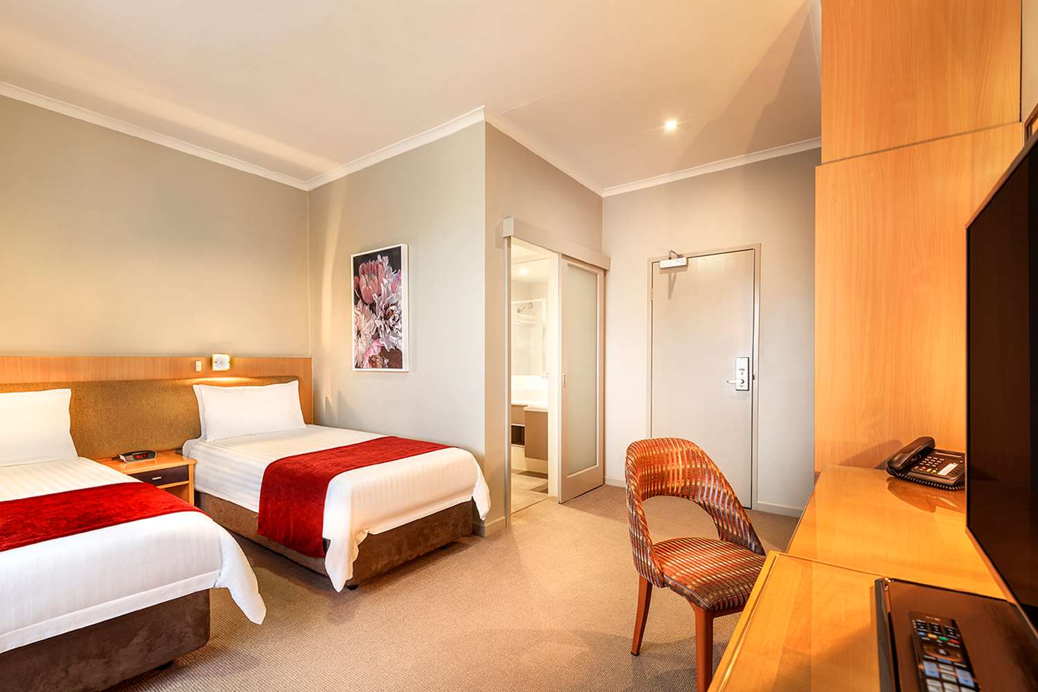 Best Western Plus Travel Inn Hotel 4/18