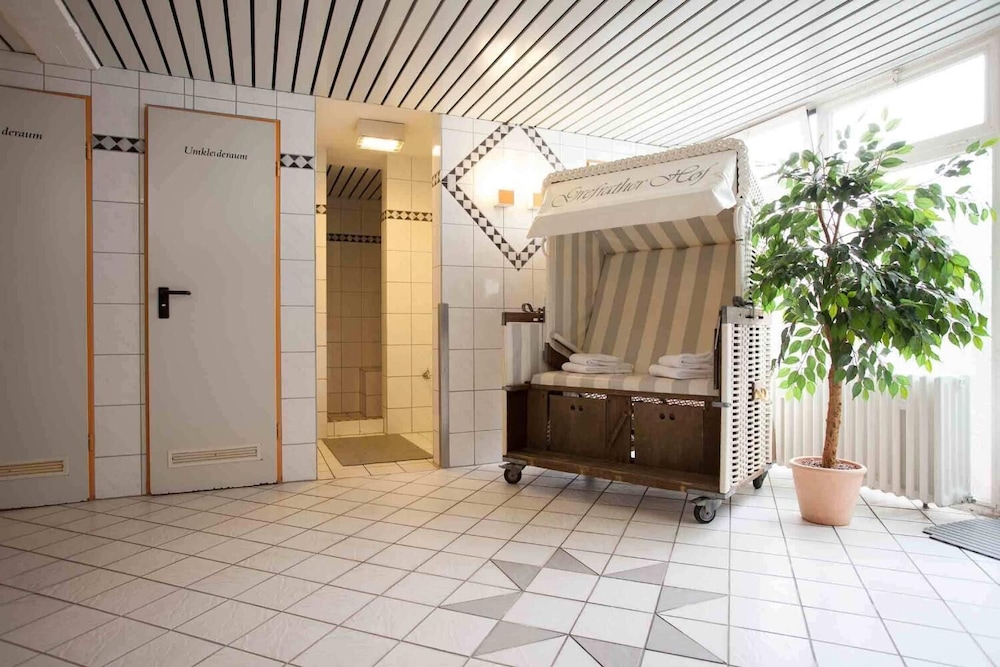 Pp-Hotel Grefrather Hof 6/28