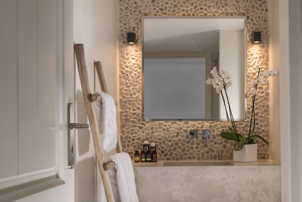 White & Co. Exclusive Island Villas 44/45