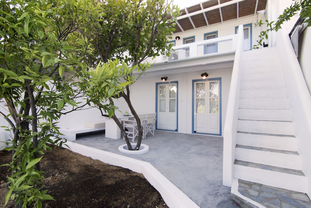 SERIFOS BEACH HOTEL 3/50