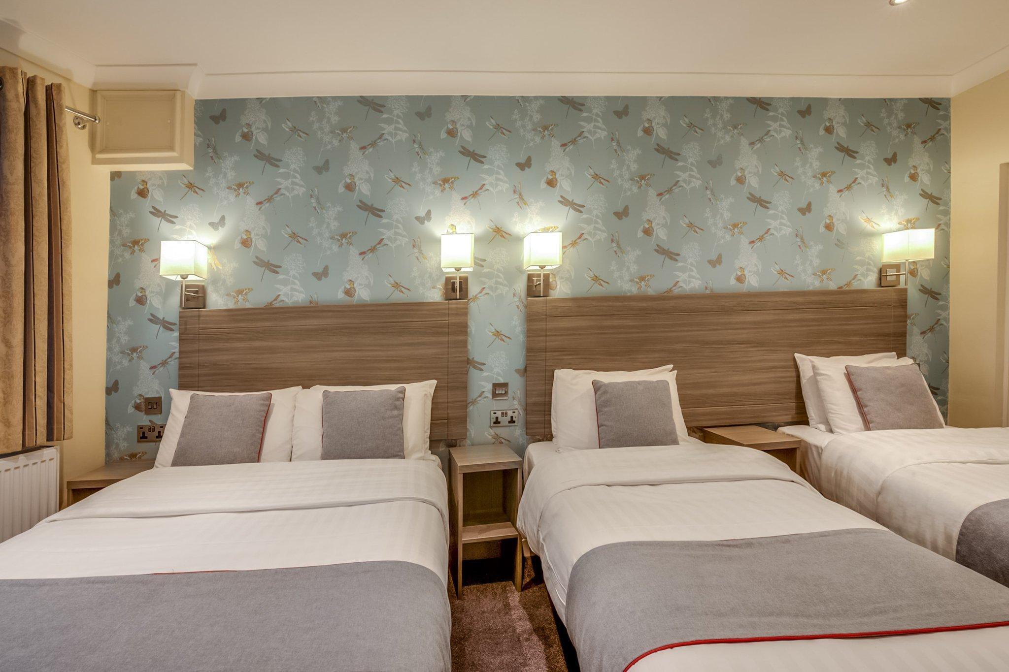 Deluxe, Quadruple, King and Twin Beds, OYO Bakers Hotel London Victoria 2/3