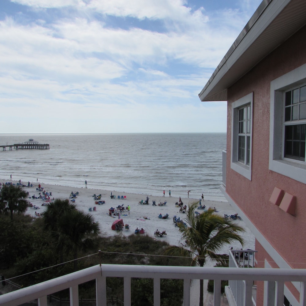 Edison Beach House 4/50