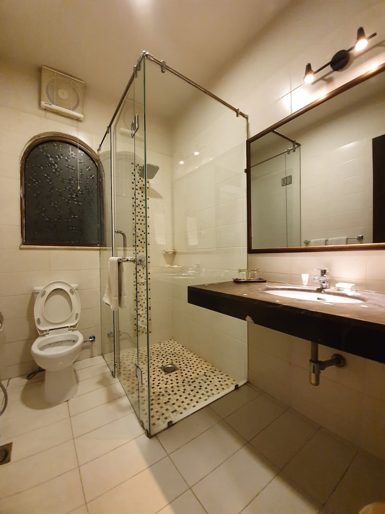غرفة ديلوكس، S Chalet Islamabad 6/10