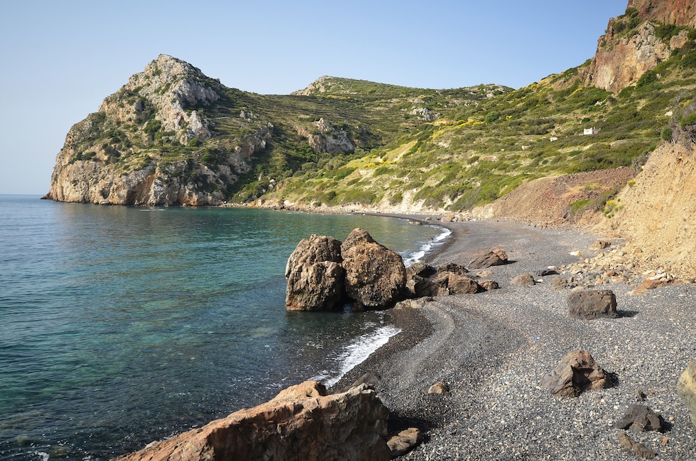 Emporios Bay Hotel 62/64