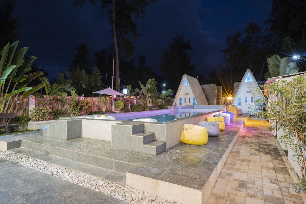Costas De Liwa Bar and Beach Resort by ZUZU 38/51
