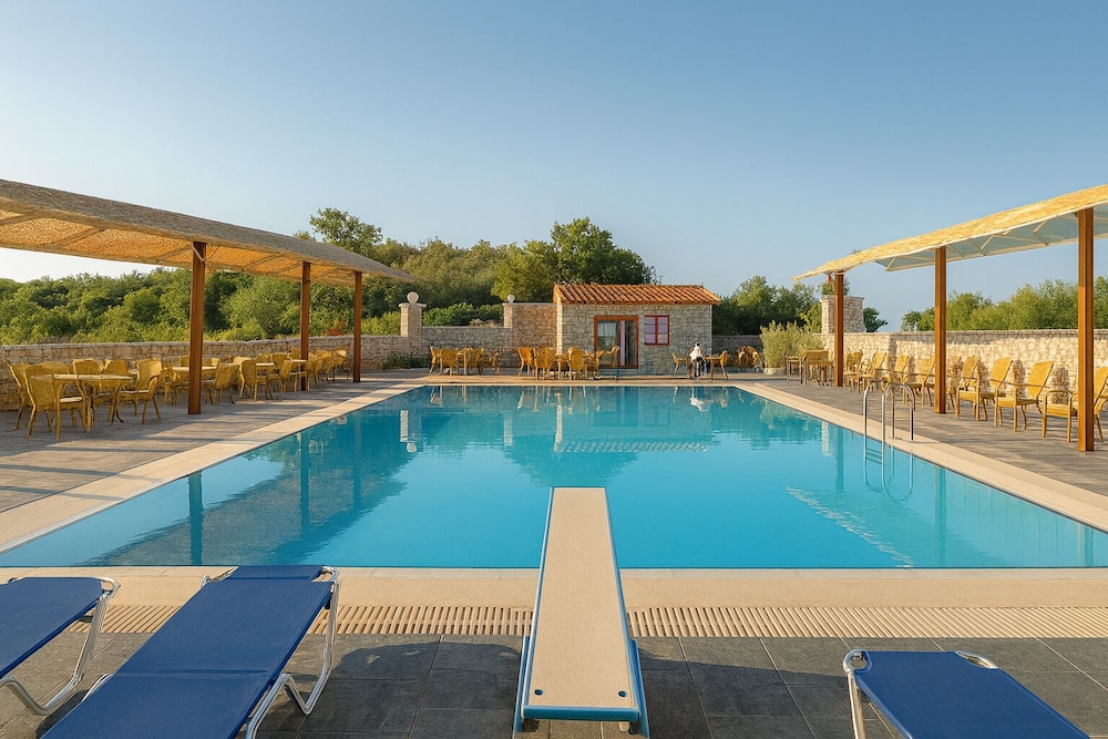 Lalloudes Seaside Accommodation 28/50