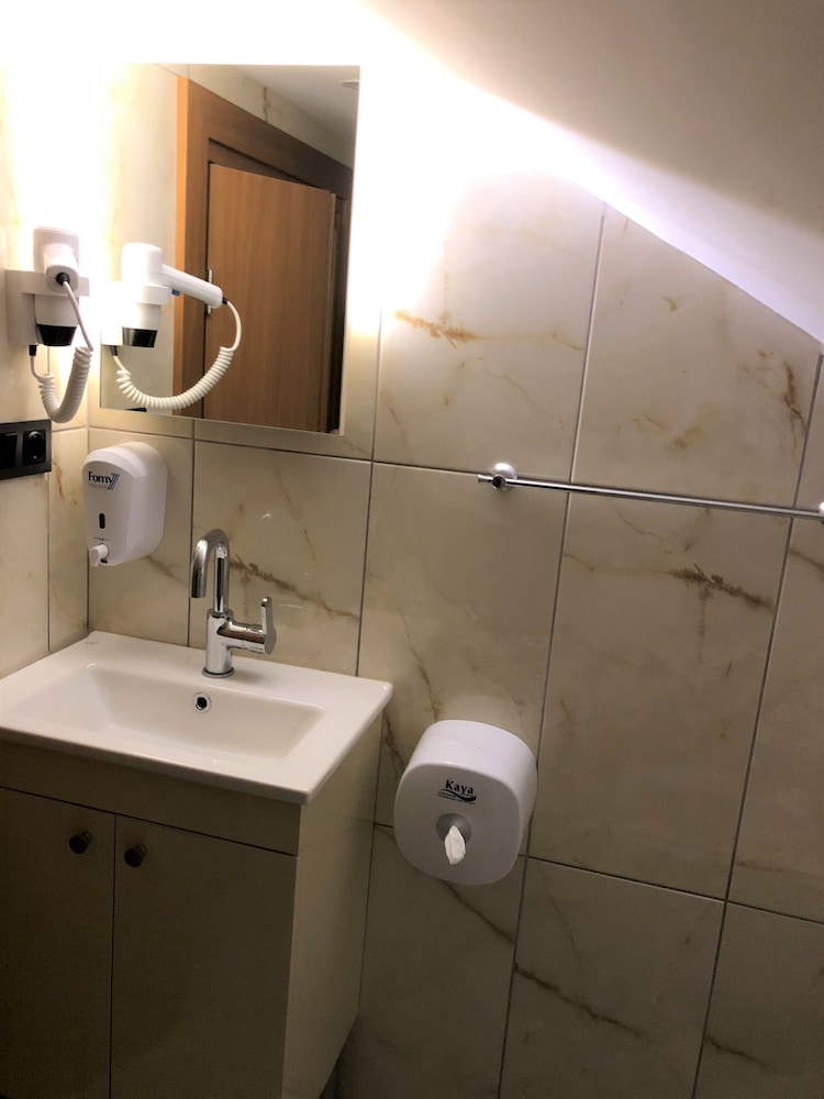 Onal Motel 24/30