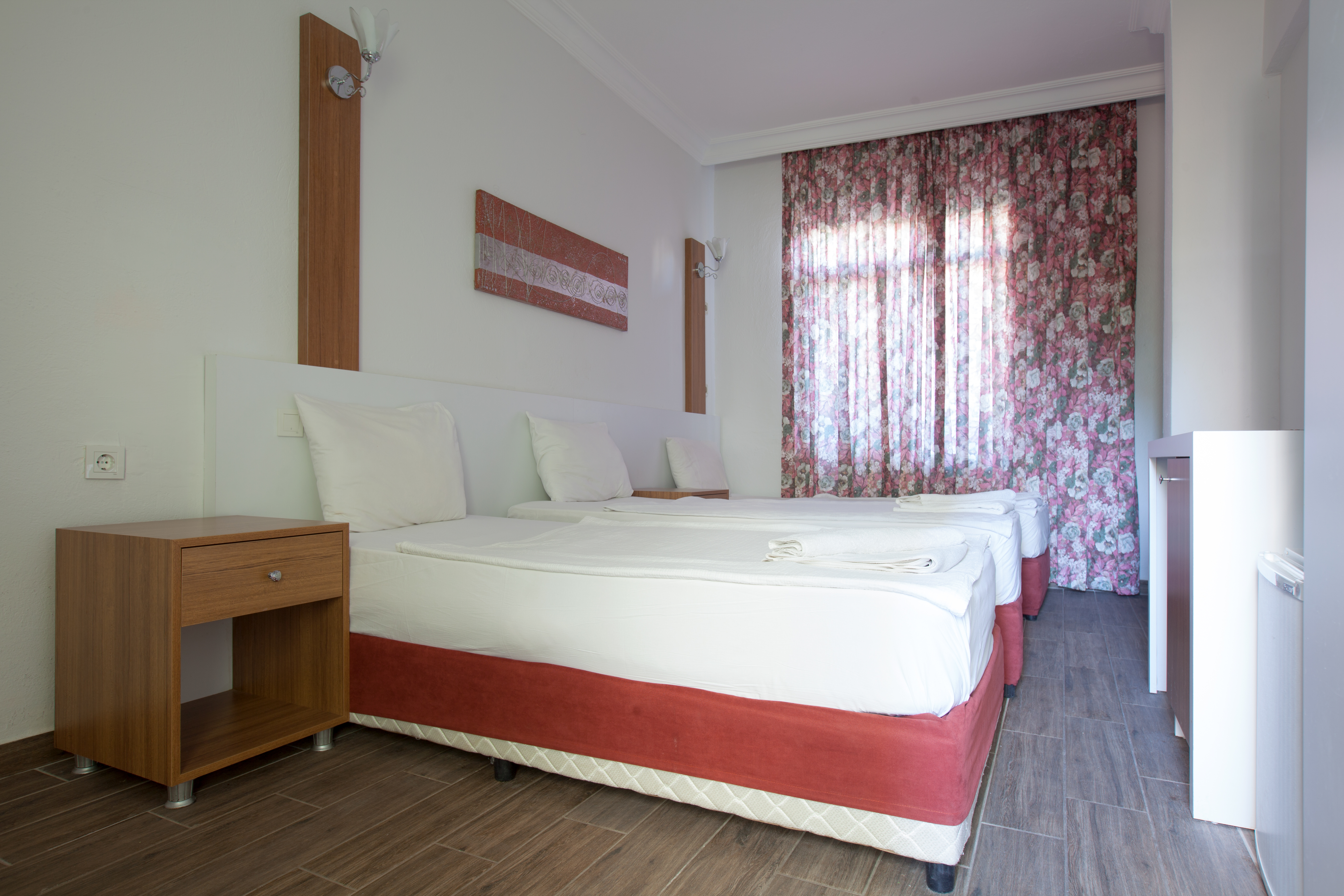 Orfeus Armin Hotel 12/43