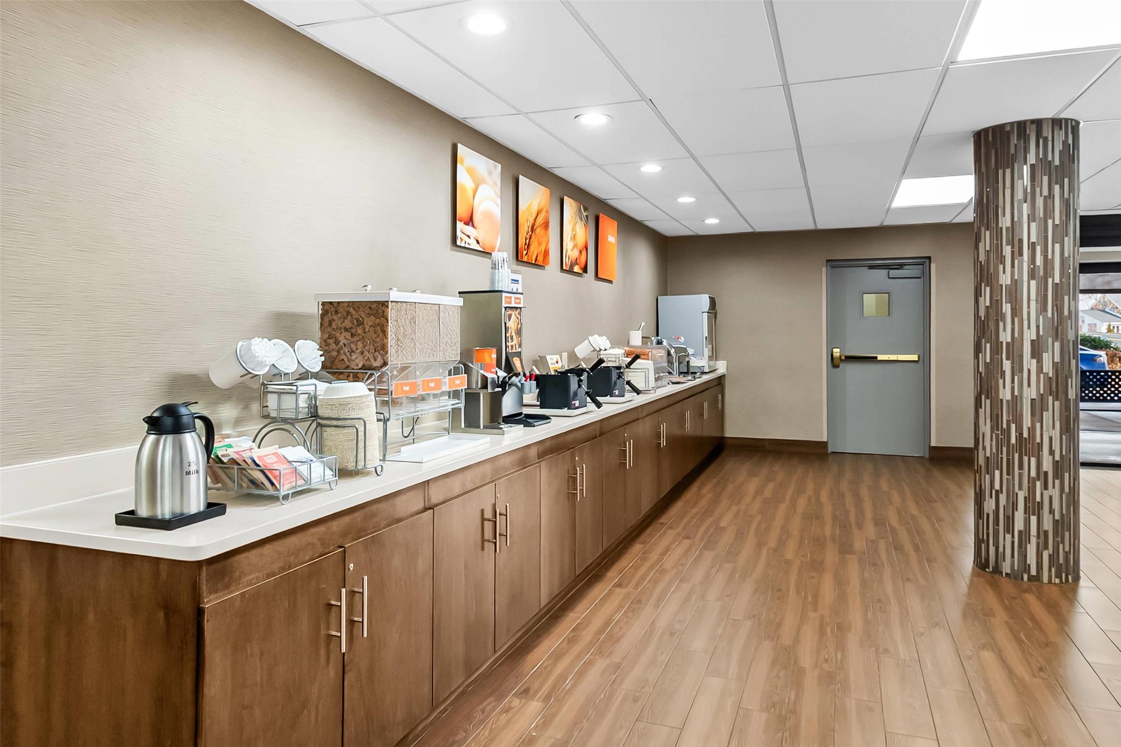 Comfort Suites Near Potomac Mills 13/50