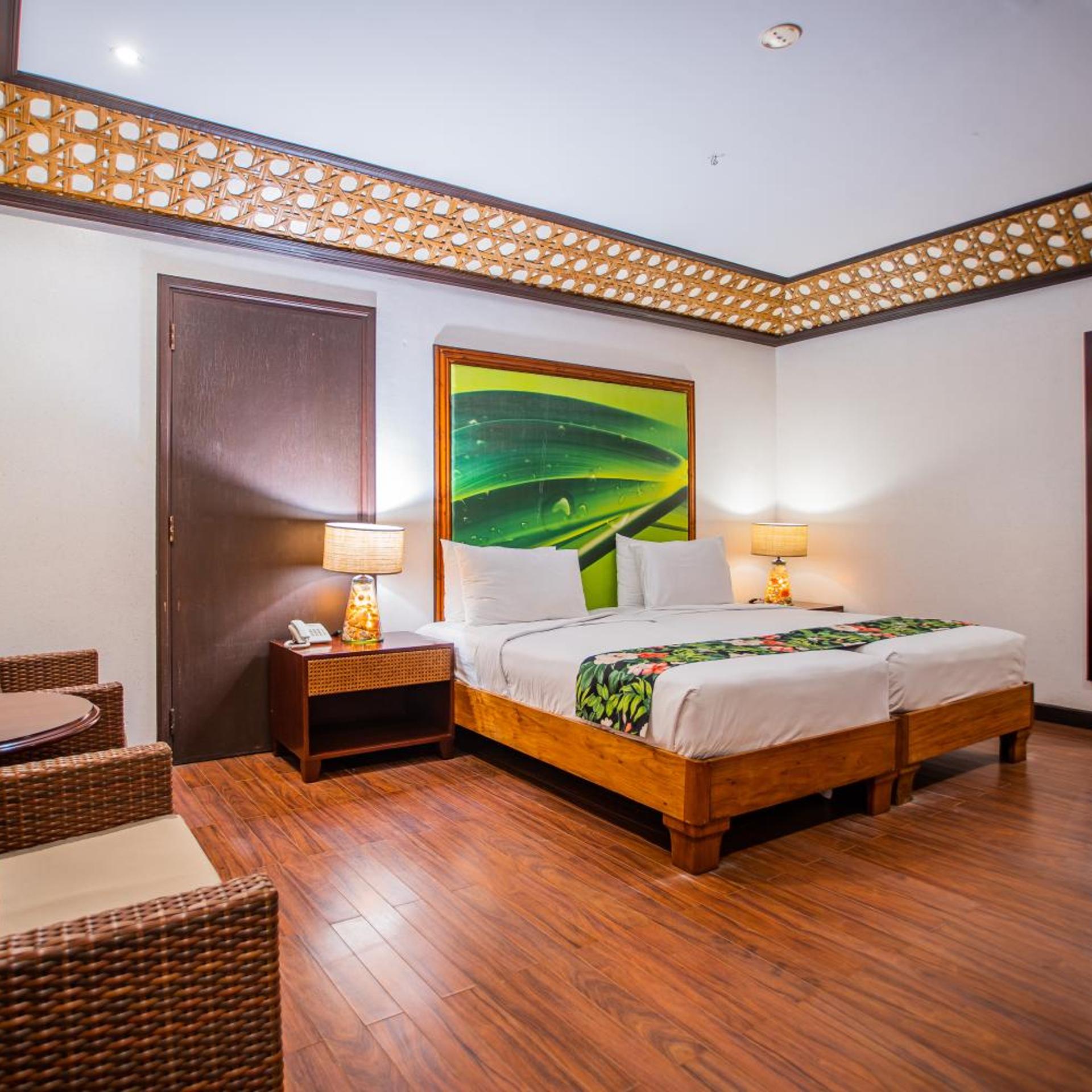 Deluxe, Twin Beds, Club Agutaya 2/10