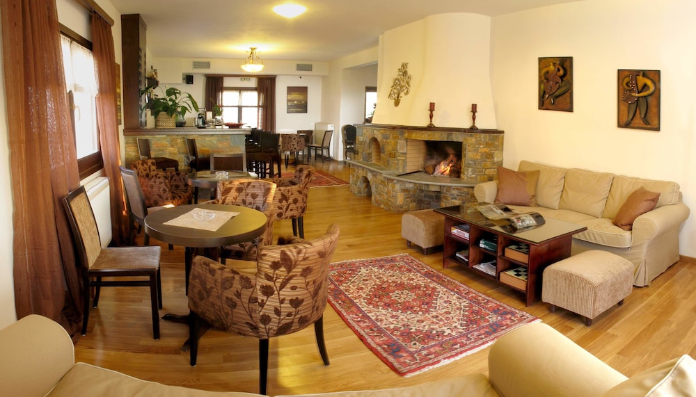 Erofili Hotel and Suites 24/45