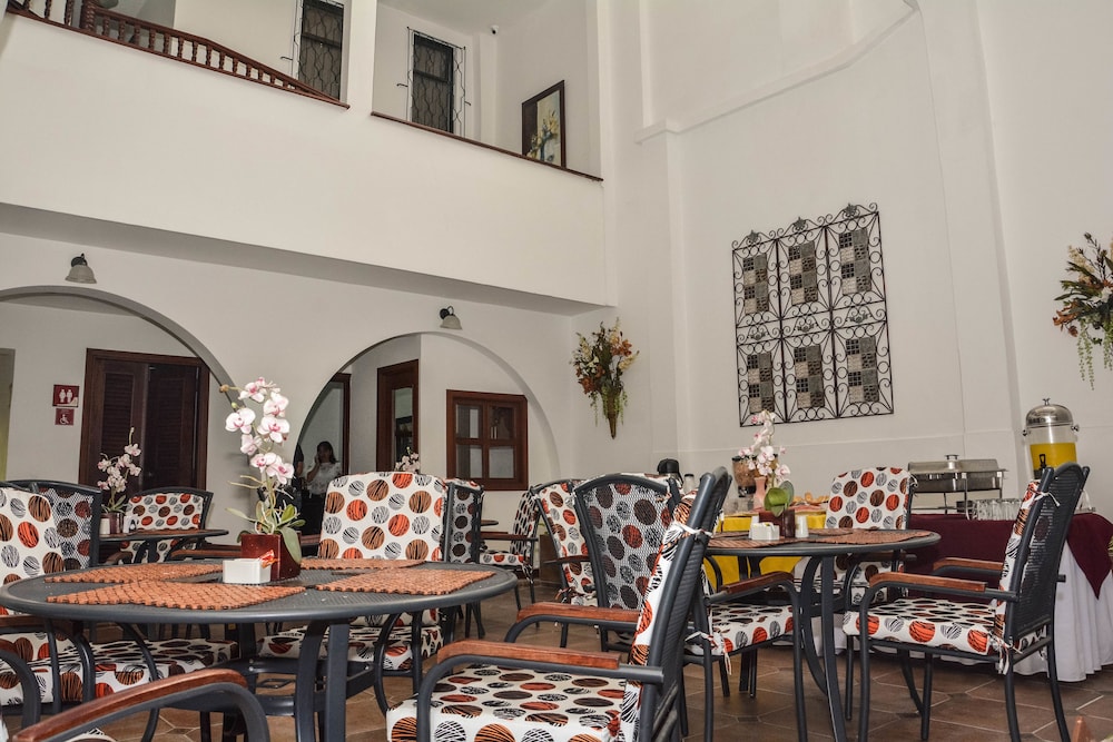 Hotel Karlo 36/50