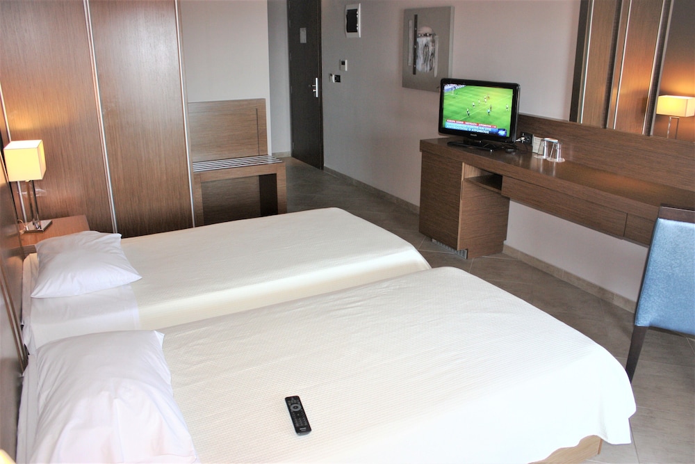 Cariatis Hotel 8/50