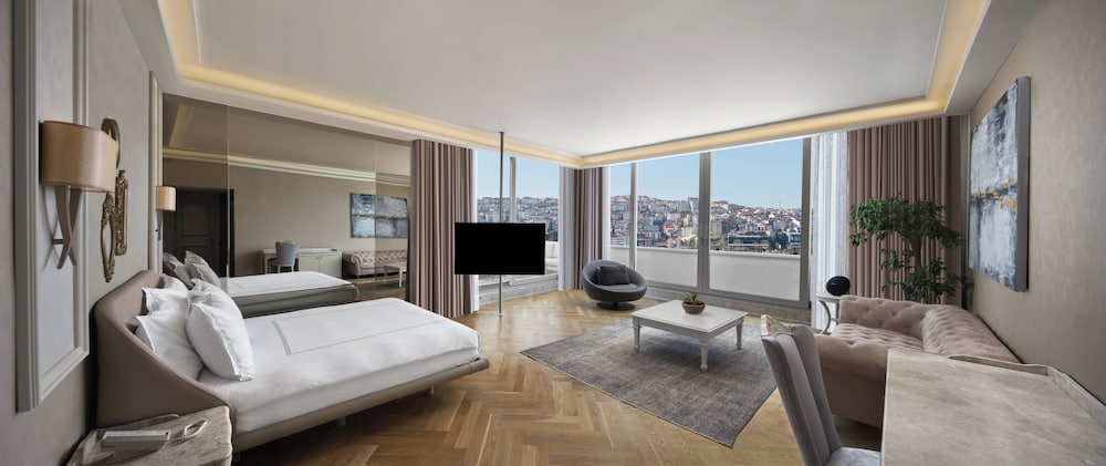 Lifestyle, Junior Suite, King Bed, Hot Tub
