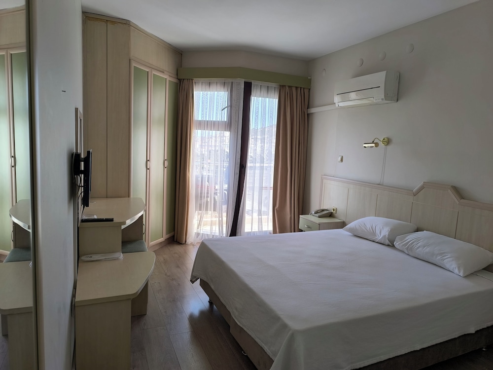 Ridvan Hotel 36/69