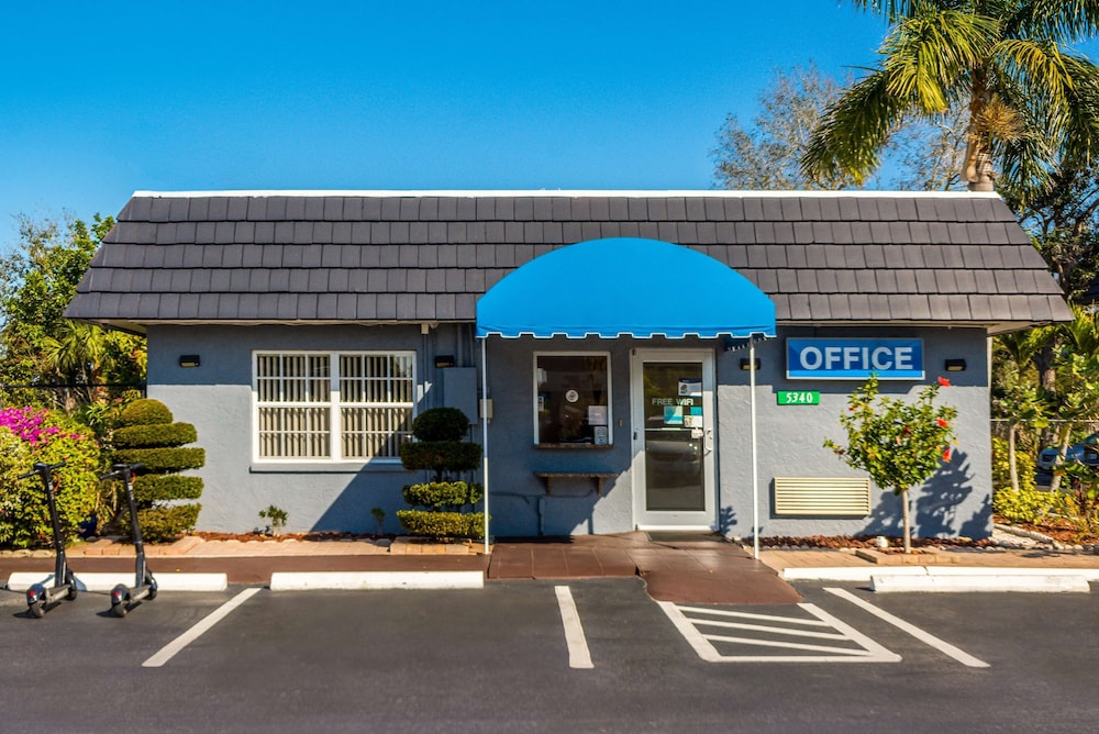 SureStay Hotel By Best Western Sarasota Lido Beach 4/33