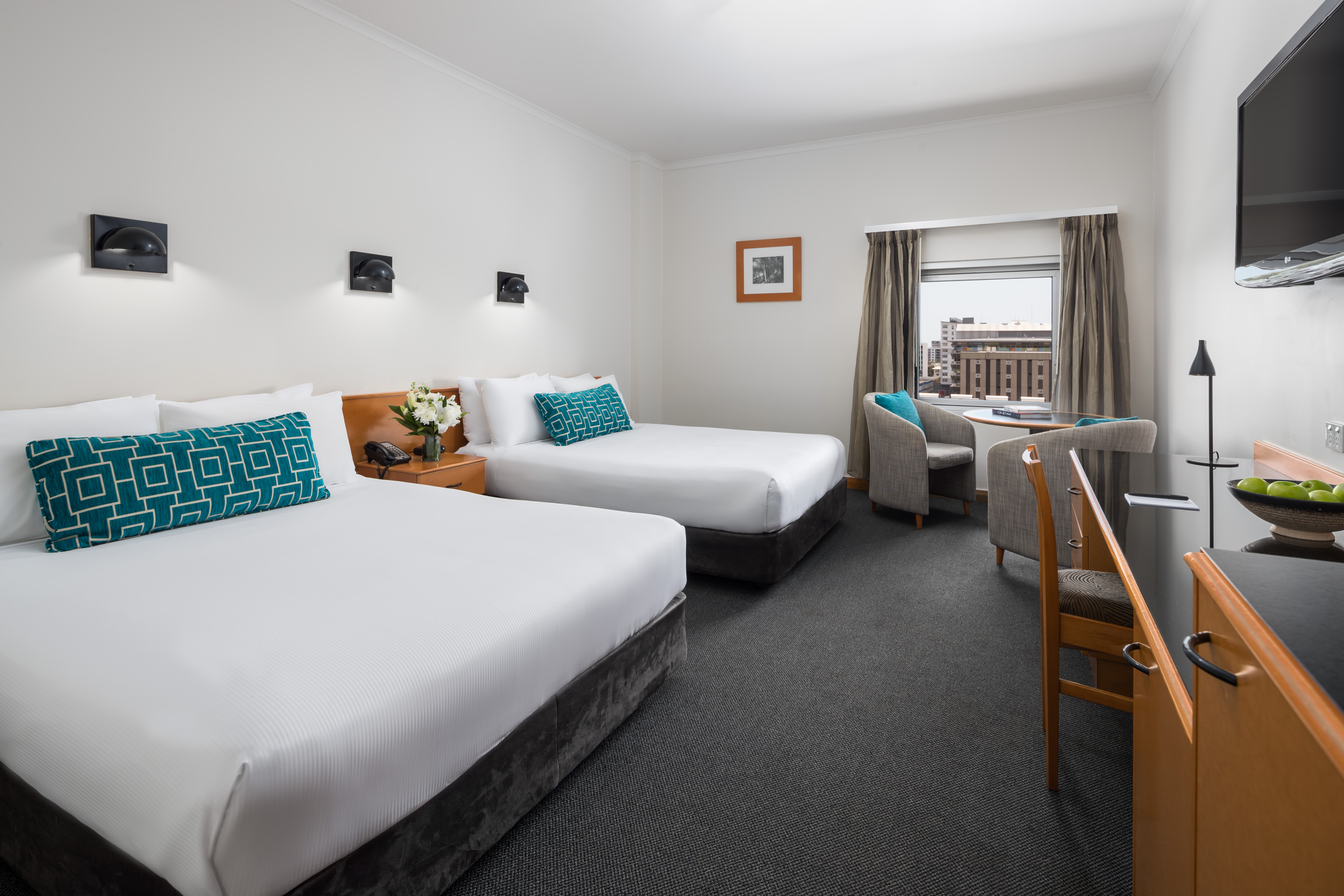 ROOM, DOUBLE OR TWIN BED