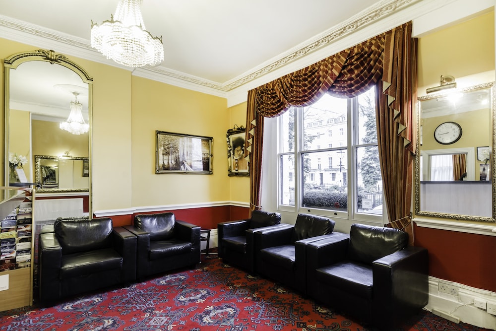 Tudor Court Hotel 31/50