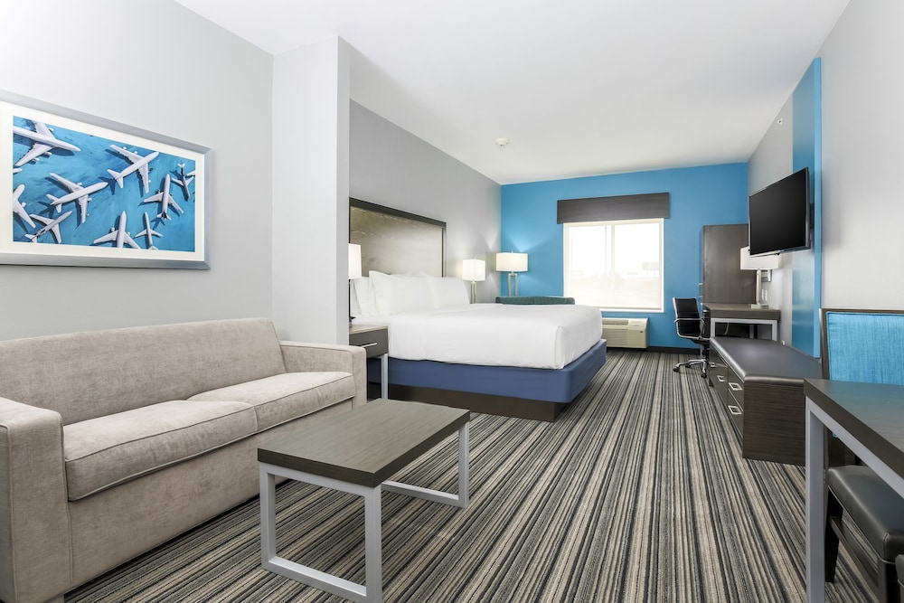 Holiday Inn Express Suites Houston Se Airport Area 26/71