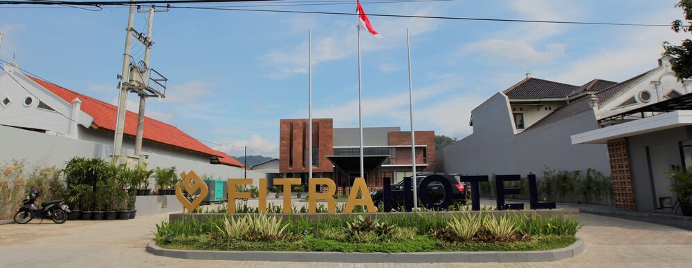 Fitra Hotel Majalengka 4/43