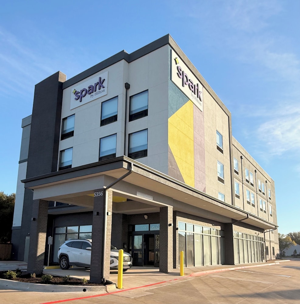 Spark by Hilton Garland Dallas East 35/42