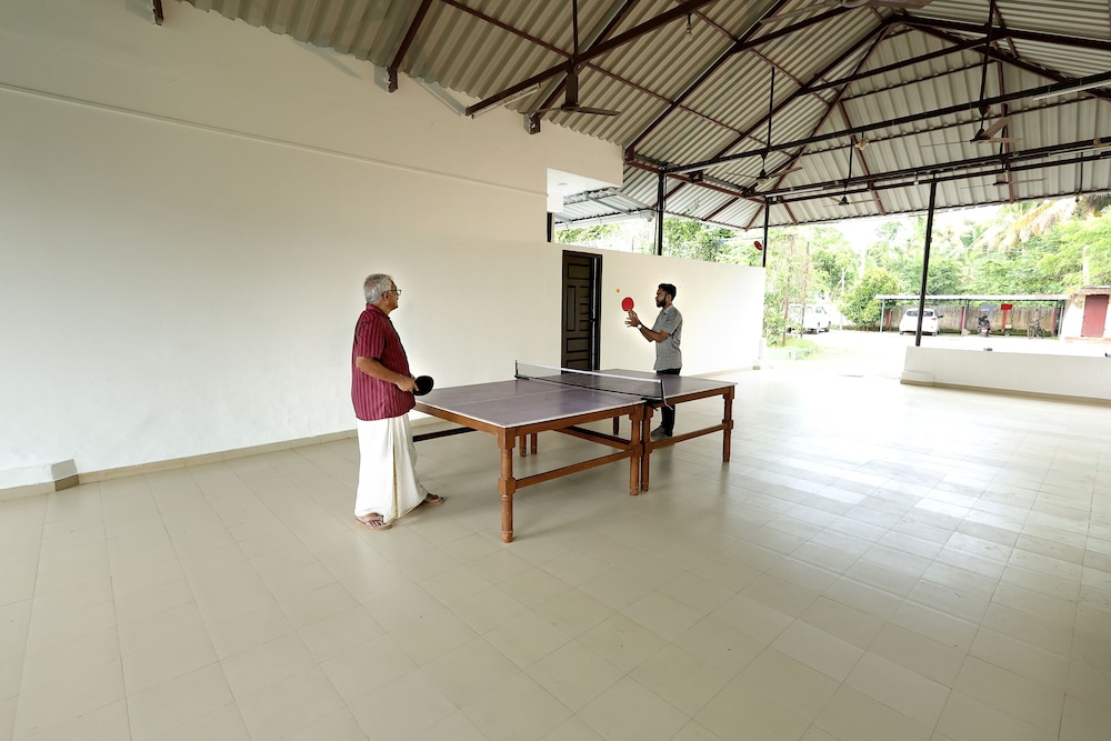 Illikkalam Lakeside Cottages 9/66
