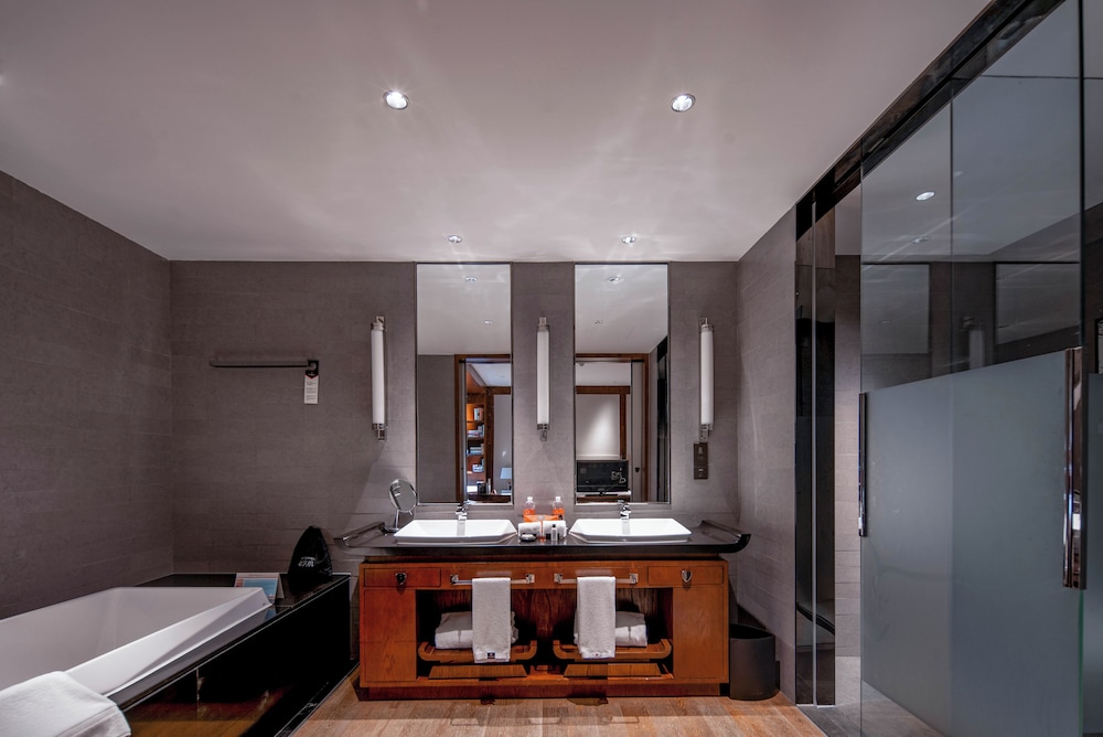 Tonino Lamborghini Hotel Suzhou 49/50