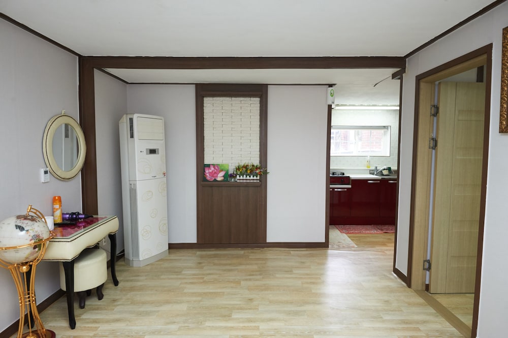 Sand Beach Pension 15/50