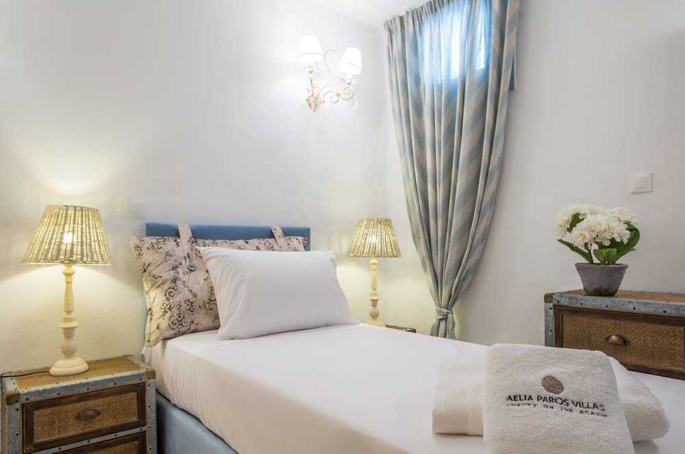 Aelia Paros Villas photo2