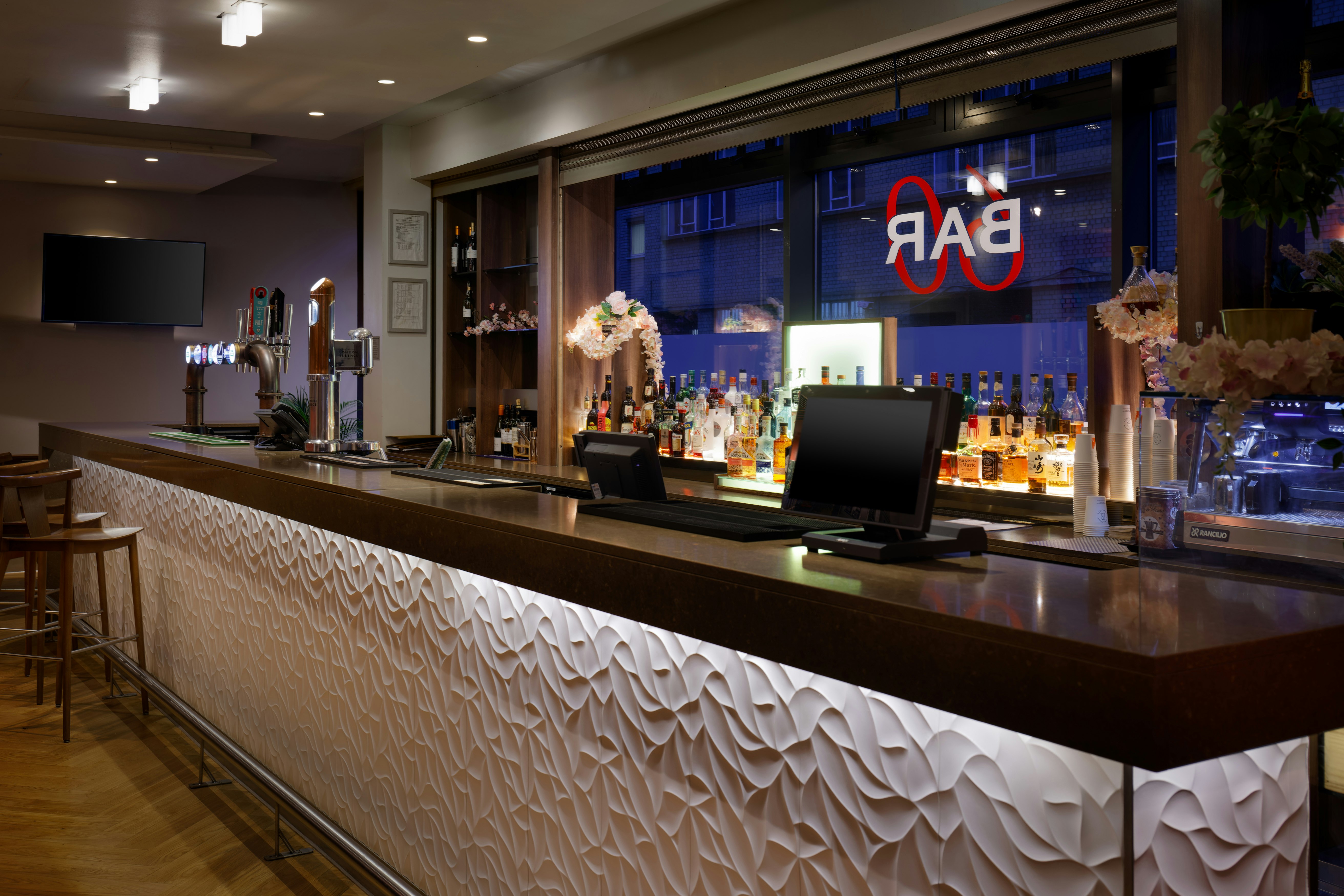 Lobby at DoubleTree by Hilton London Angel Kings Cross, LONDON
