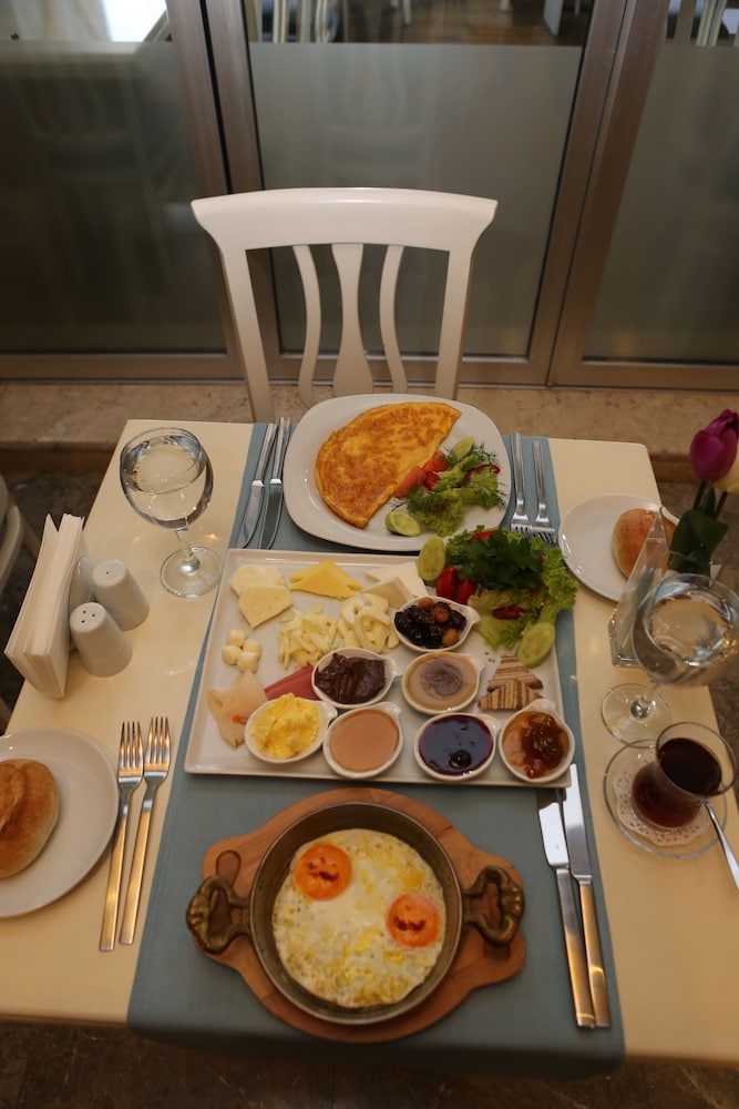 Grand Nora Hotel 34/49