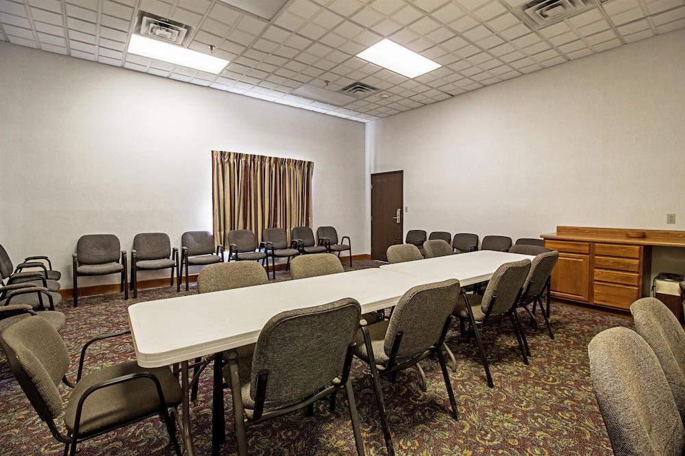Motel6 Grand Rivers, KY 43/59