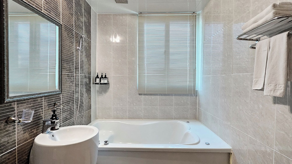 Jeonju Pungnam Family Hotel 47/50