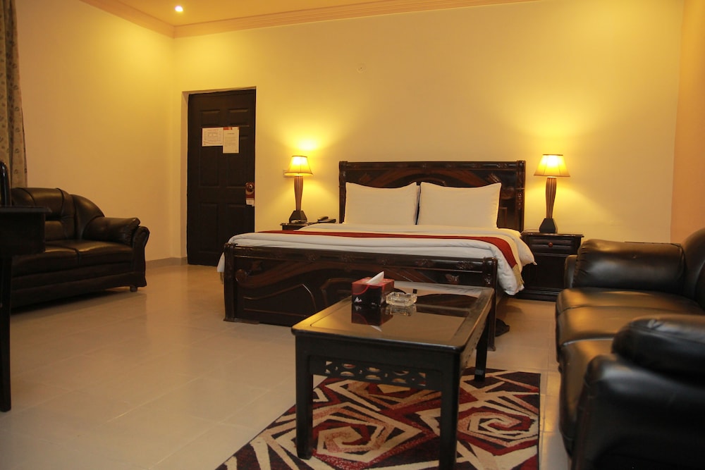 Hotel One Lalazar Multan 11/29