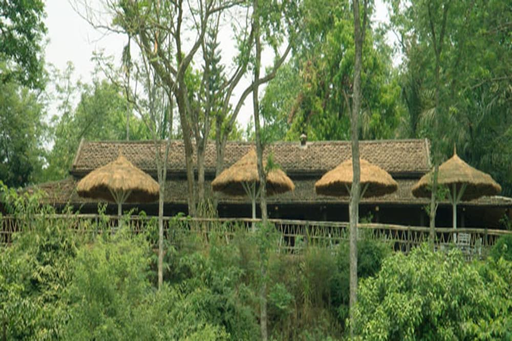 SAFARI NARAYANI LODGE 11/16