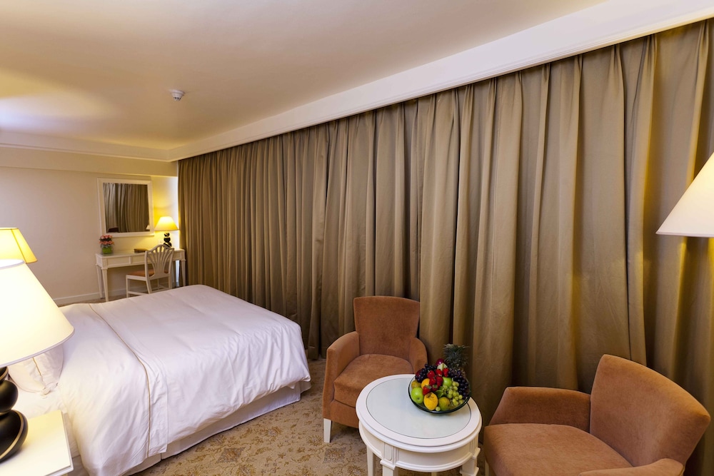 The Kingsbury Colombo 15/68