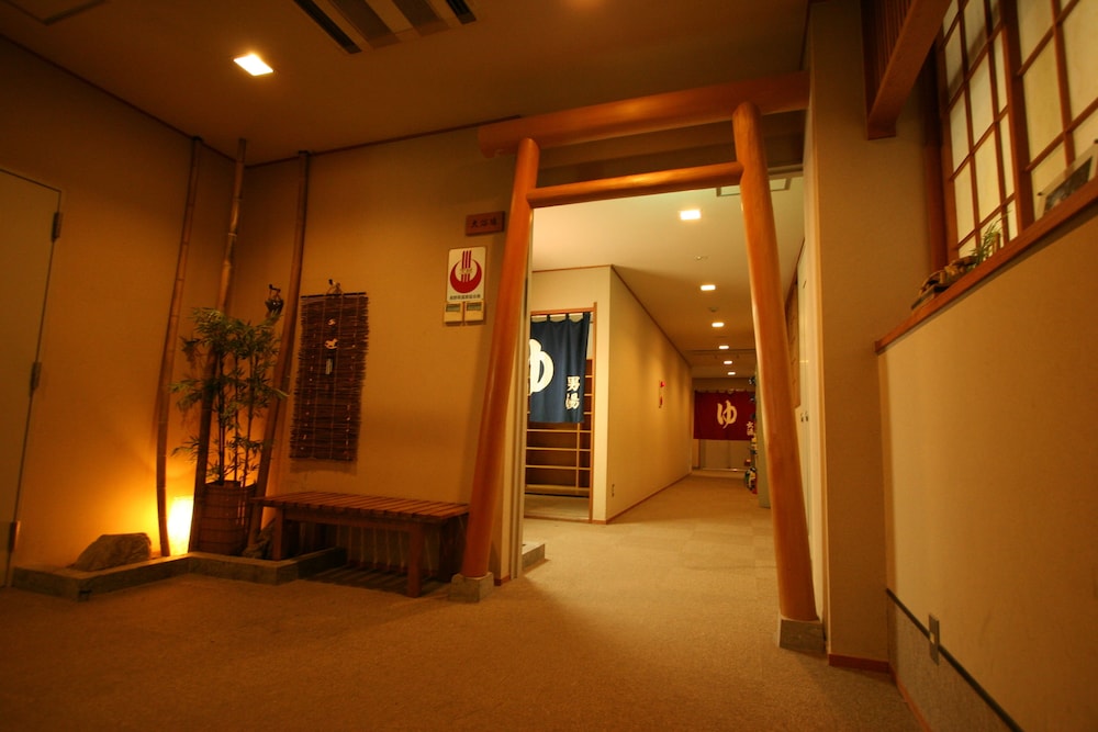 Nakaoyama Onsen Shosenkaku 2/50