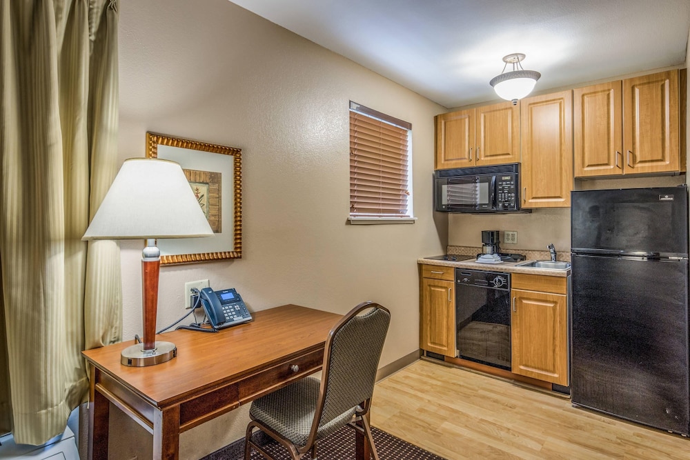 MainStay Suites Port Saint Joe South 19/50