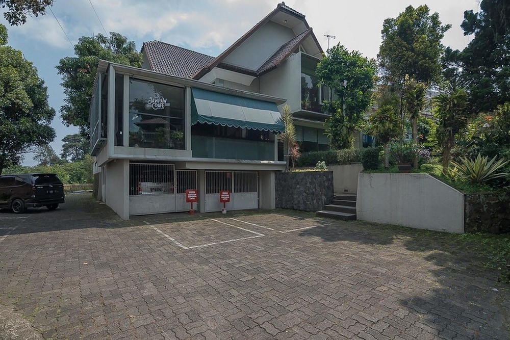 RedDoorz near UPI Setiabudi 2 15/19