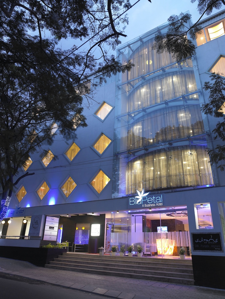 Blupetal A Business Hotel 1/40