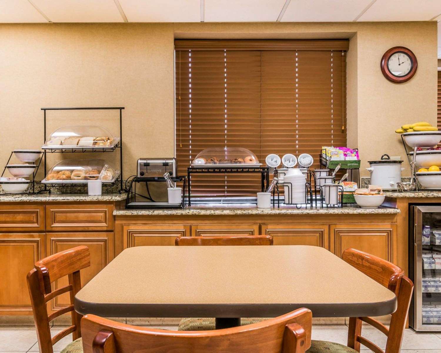 Wingate by Wyndham Utica 14/22