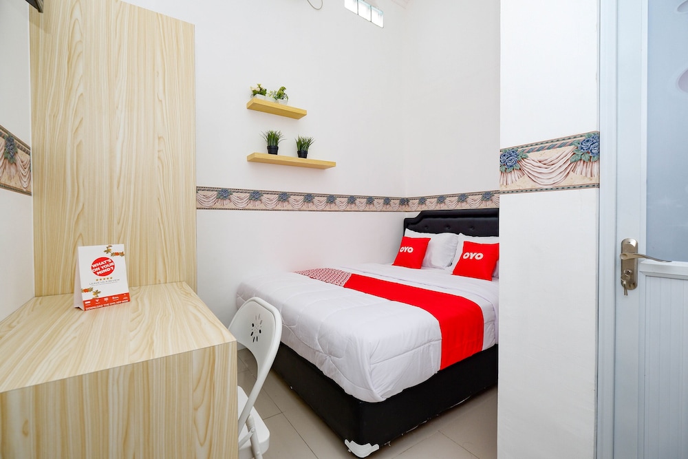 OYO 2782 Puspa Residence 24/48