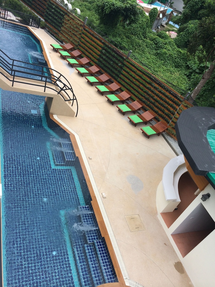 The Green Hotel Koh Lipe 12/61