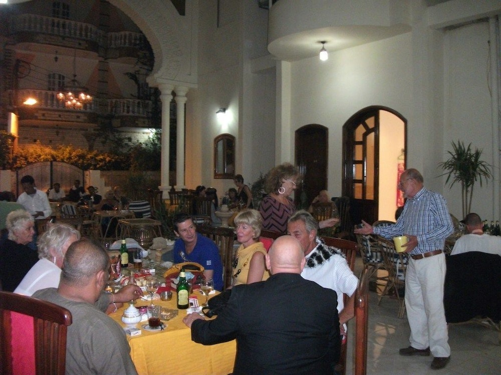 Alhambra Hotel 30/50