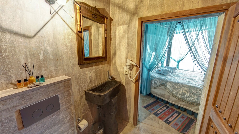 Cappadocia Alaz Cave Otel 49/50