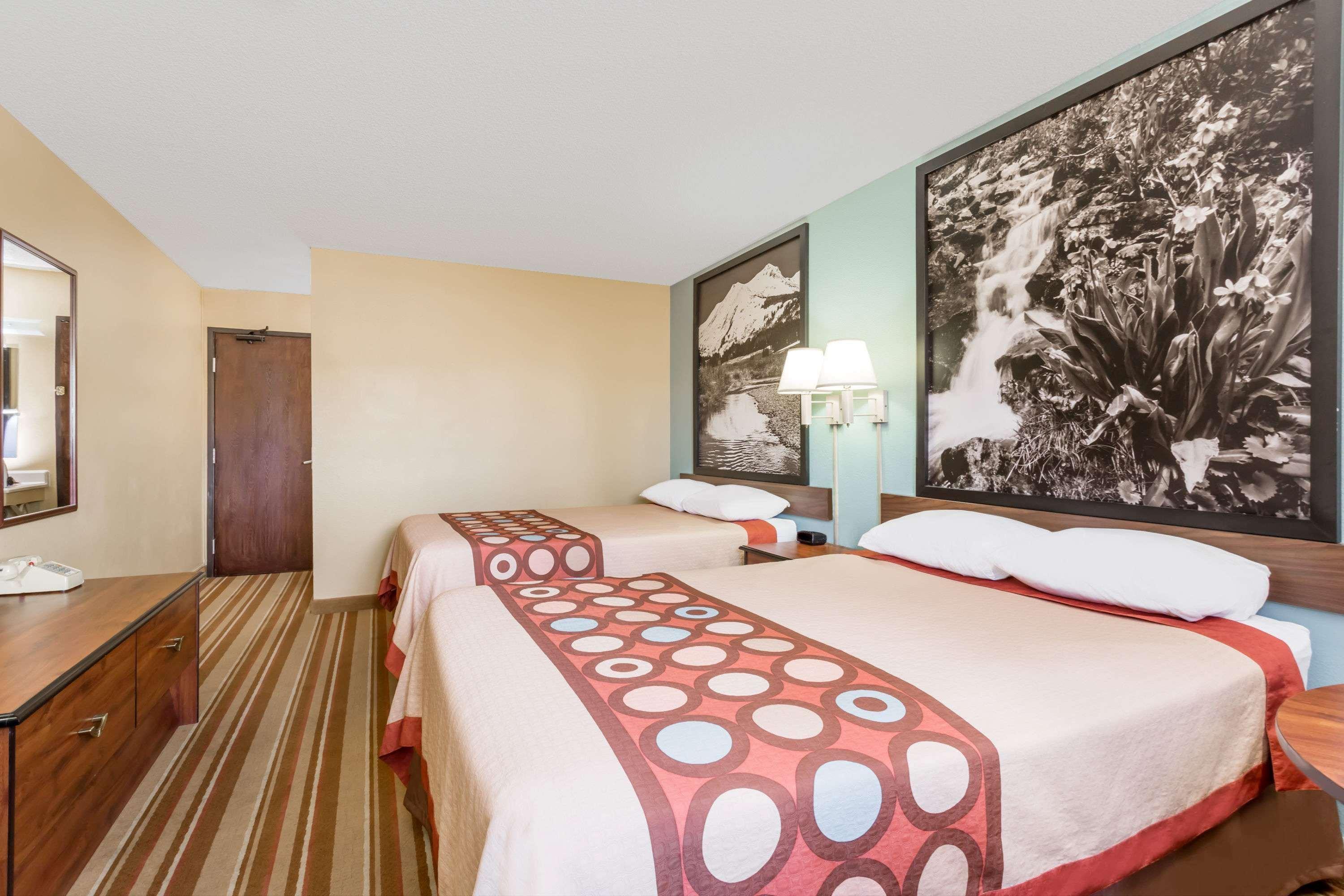 Super 8 by Wyndham Dillon/Breckenridge Area 18/25