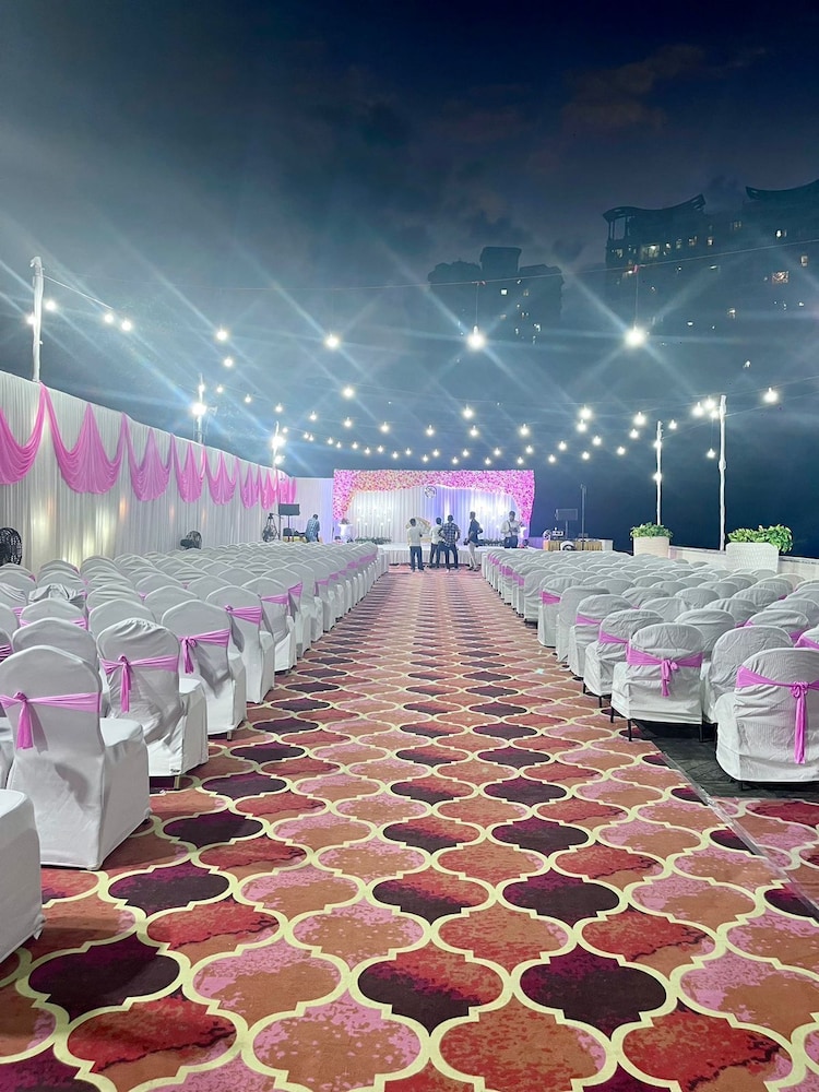 The Park Navi Mumbai 64/68