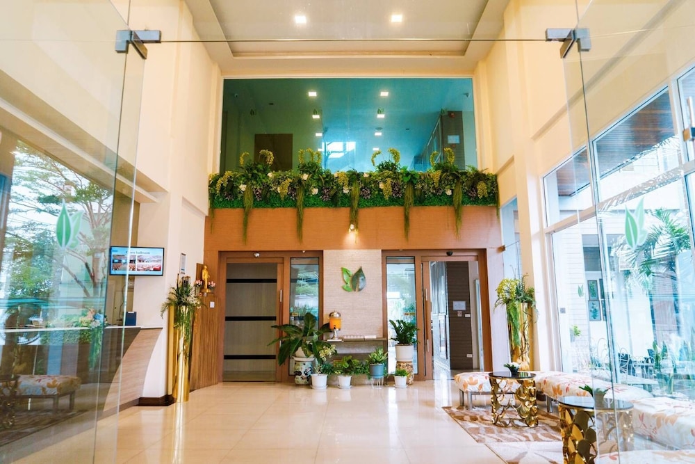 Green Hotel Resort Khon Kaen 5/55