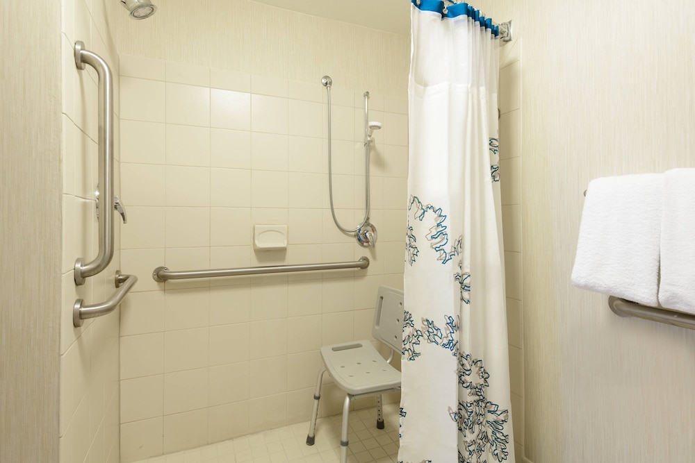 جناح بسرير كينج بغرفة نوم واحدة مع أريكة، Residence Inn by Marriott Fort Lauderdale SW/Miramar 5/6