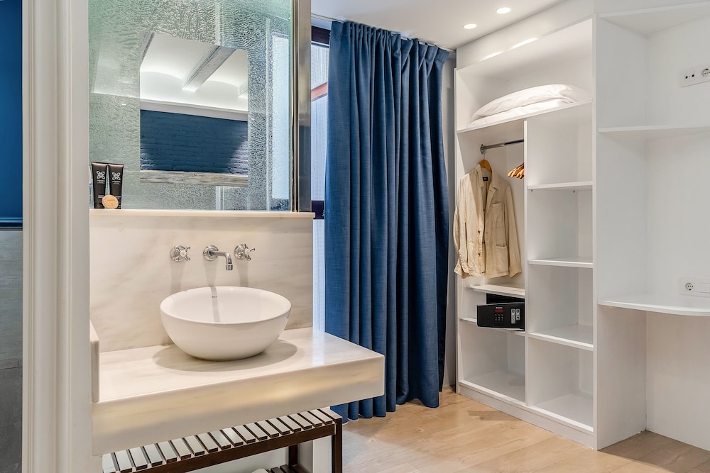 Enjoybcn Colon Apartments Barcelona 50/50